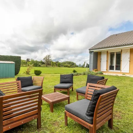 Holiday home Gite Nebouzat, 4 Pieces, 6 Personnes - Fr-1-630-278